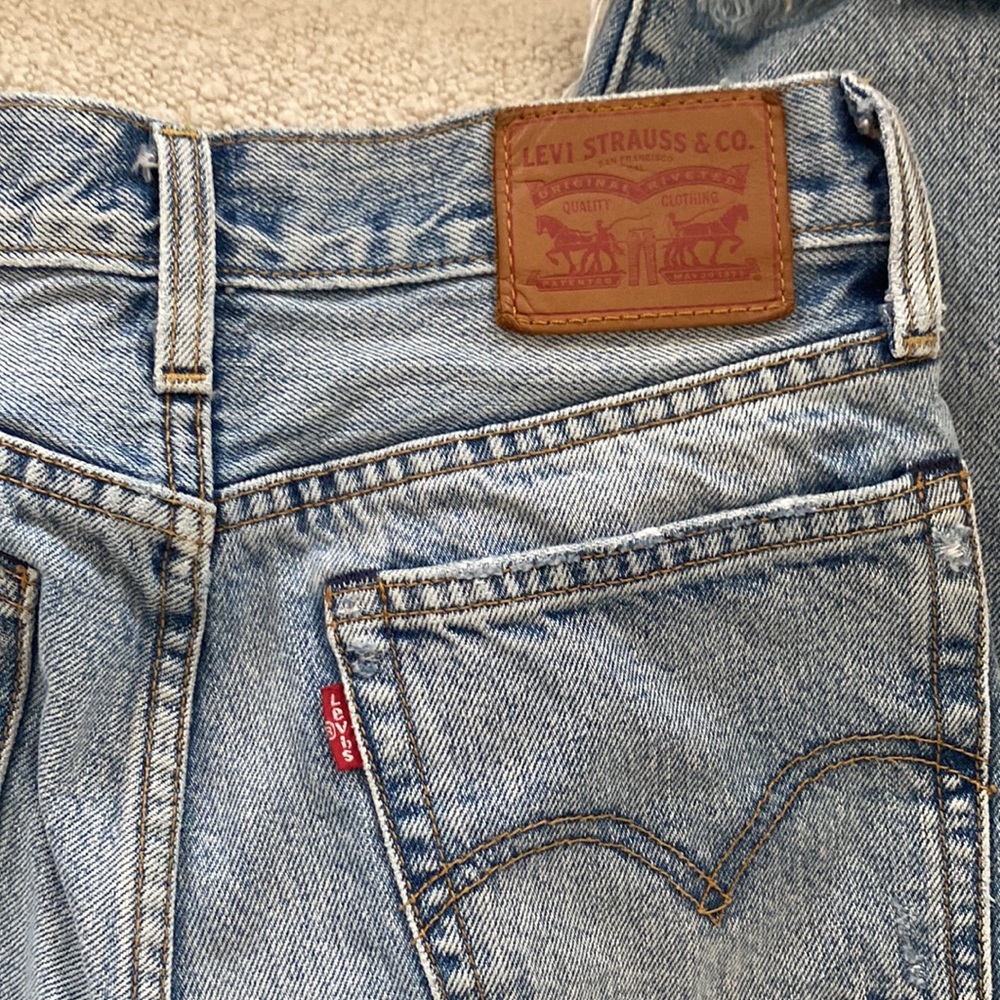 LEVIS CROPPED - Picture 2 of 2